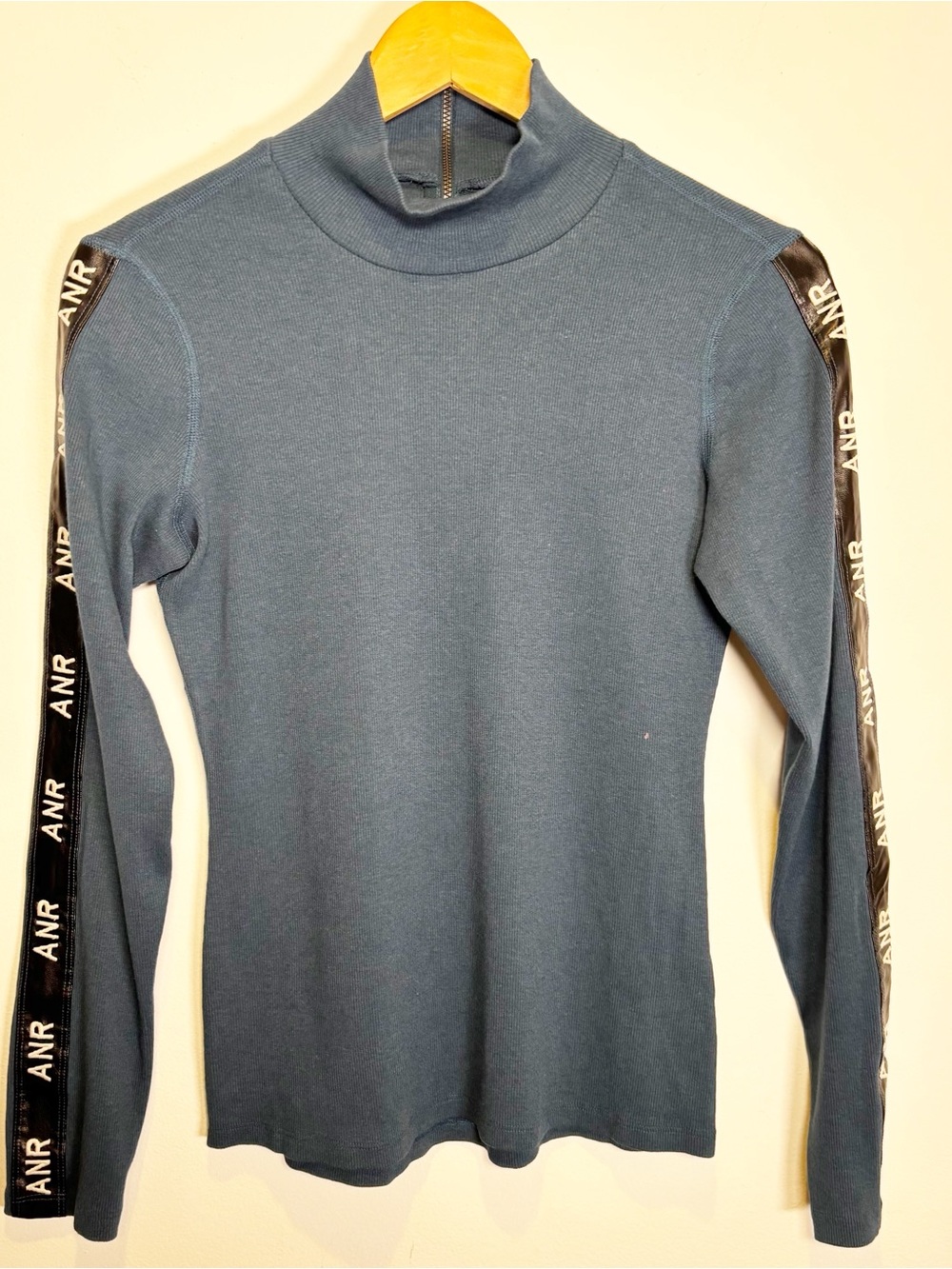 Alp N Rock Mockneck Logo Arm Shirt